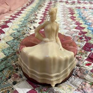 Antique Scarlett Dusting Powder Tin and hard plastic